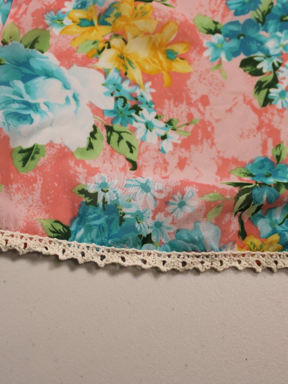 Womens Liberty Love Floral Crochet Lace Kimono/Sheer Cardigan or Beach Coverup - Picture 5 of 12